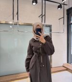 ⁦فستان جينز بحزام⁩ - الصورة ⁦2⁩