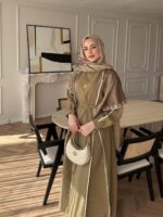 ⁦فستان كلوش مخطط أبيض مع سكارف مميز⁩ - الصورة ⁦6⁩